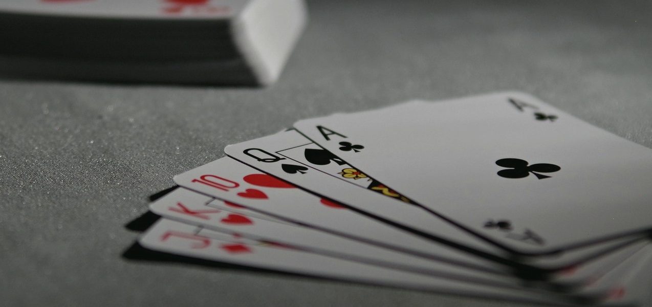 沟通能力如何成为您在棋牌对局中的隐形武器